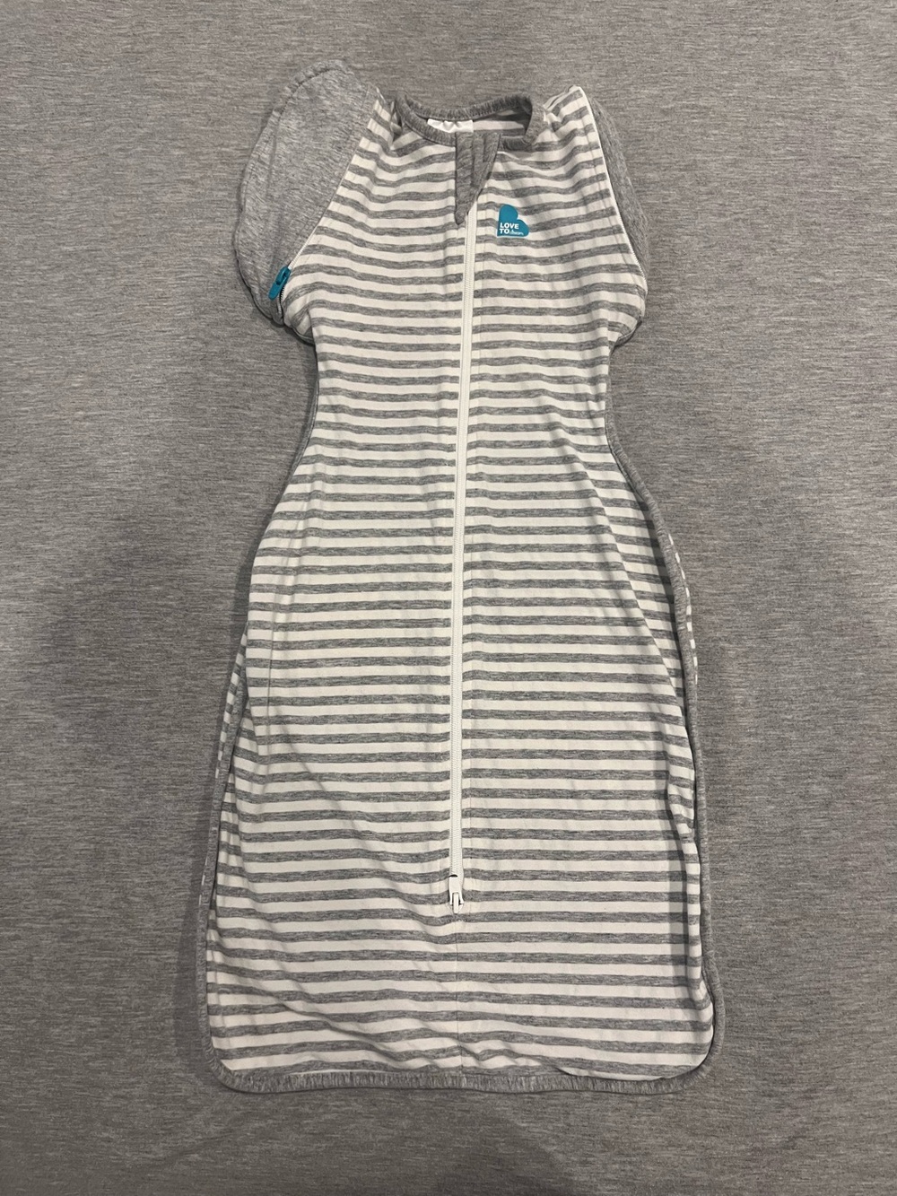 Love to dream Swaddle UP - Great Condition - MED - 13-19LBS
